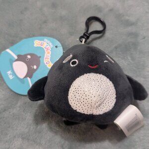 Kai Whale Clip Squishmallow